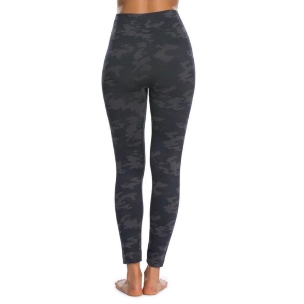Spanx Seamless Camo Leggings - Picture 2 of 5